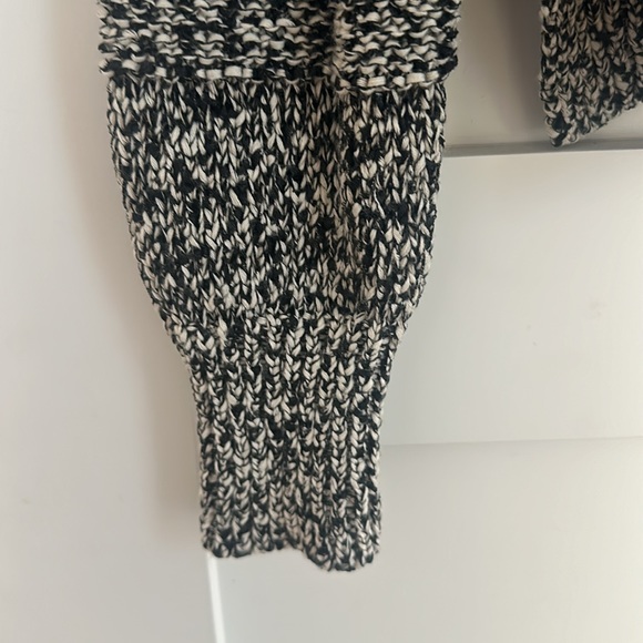 BCBGeneration Women’s Black and White Heathered Sweater Size Medium - Picture 5 of 6